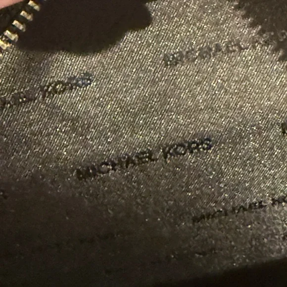 Michael Kors Black Pebbled Leather Canteen Crossbody Bag with Gold Hardware - Picture 11 of 12